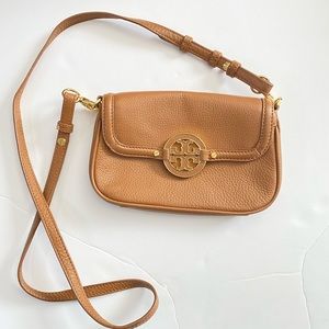 Used Amanda Crossbody